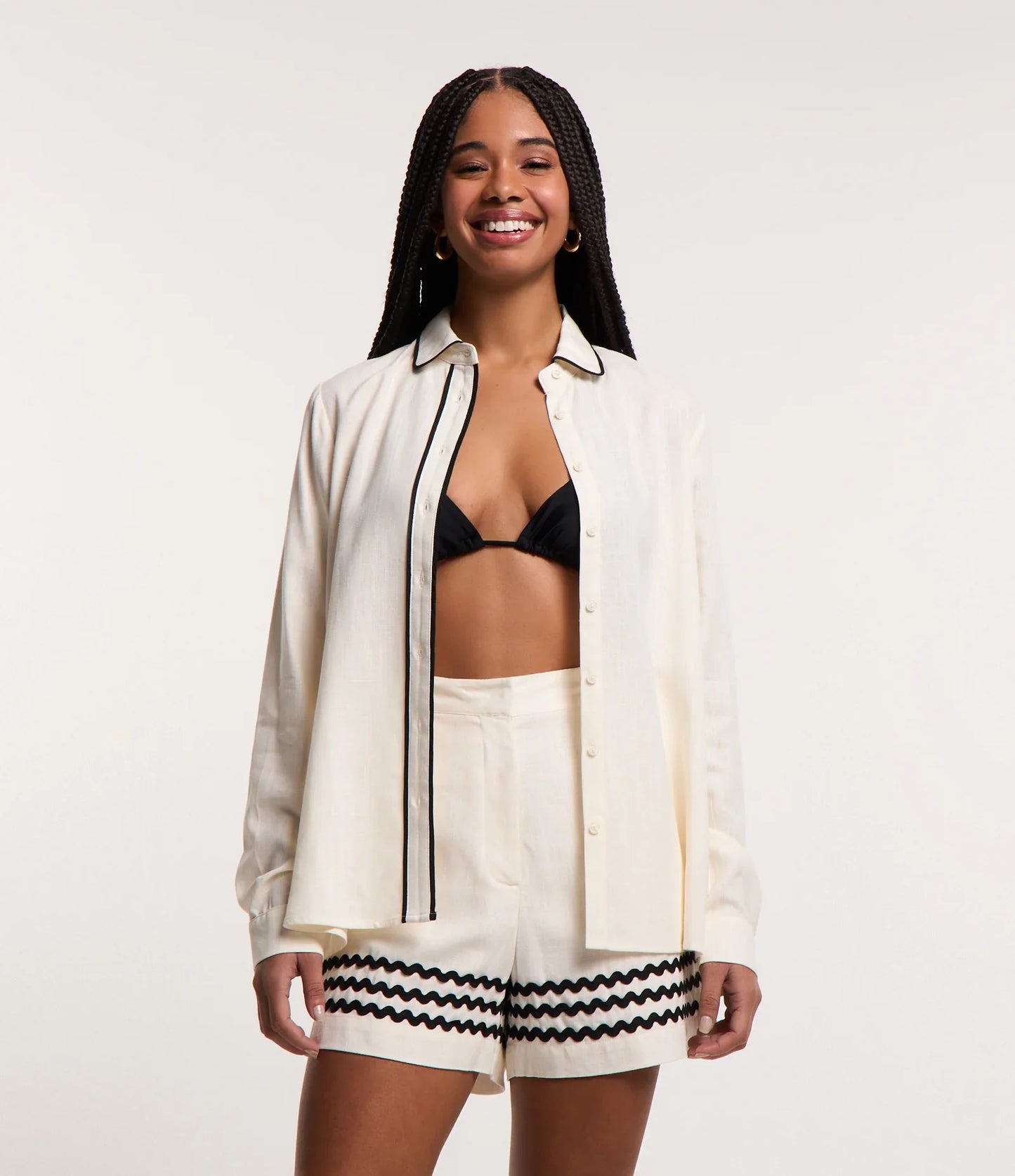 Camisa Alongada em Viscose e Linho com Detalhe Contrastante Off White